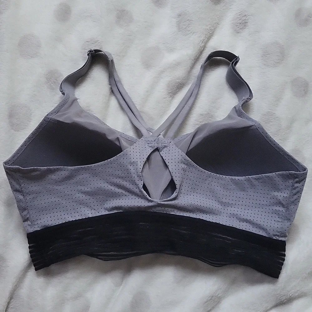 Victoria's Secret Sport | Molded Cup Racerback Sports Bra | Size 36DD - Picture 4 of 6
